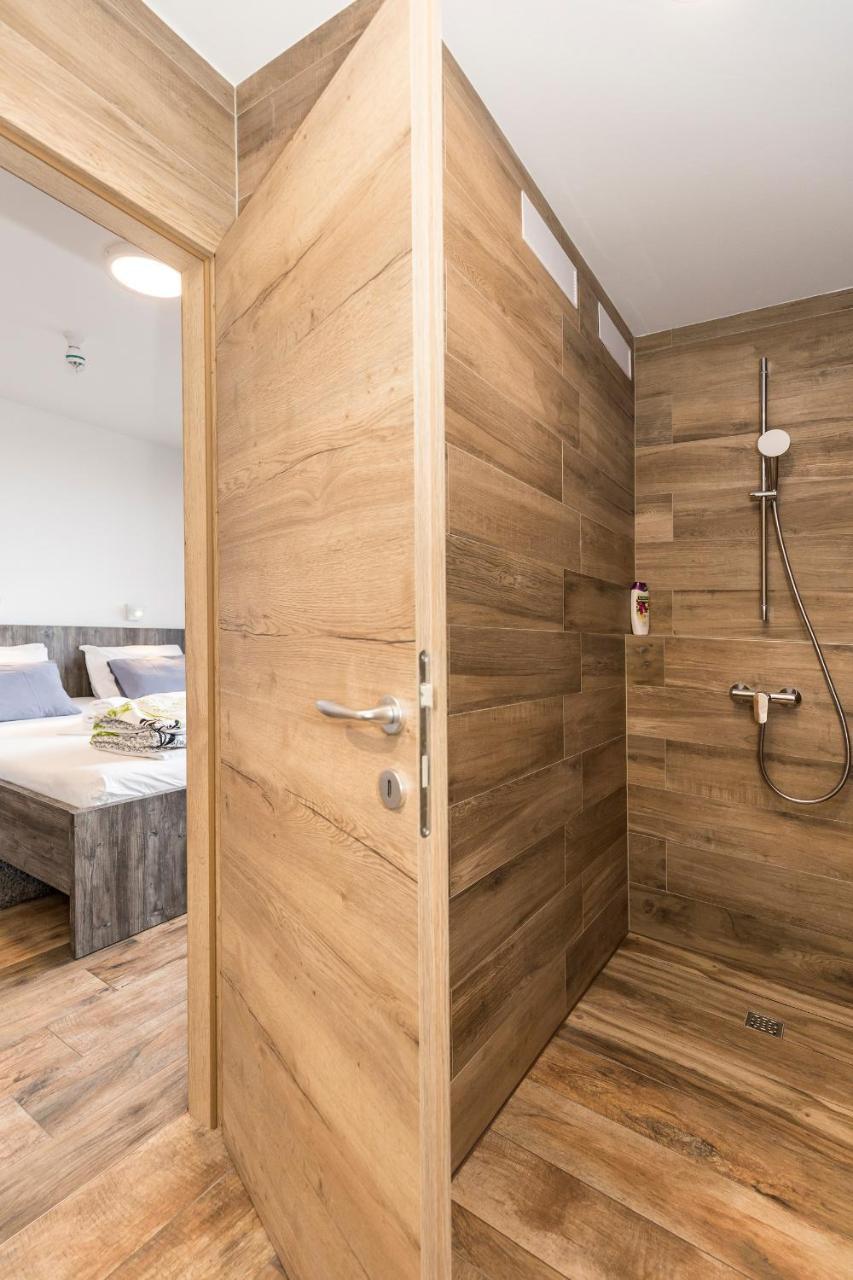Apinelo Tower Rooms Split Extérieur photo